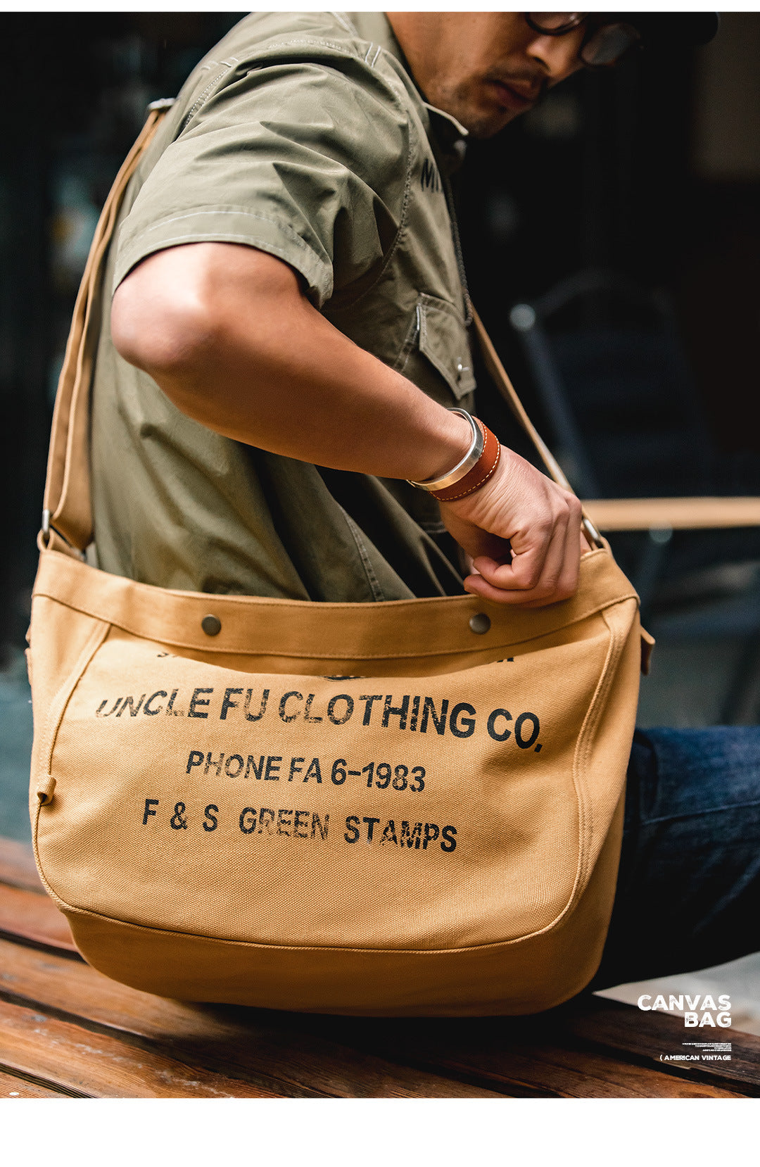 Retro Large Capacity Newsboy Crossbody Bag Apricot Yellow Cotton Canvas Messenger Bag