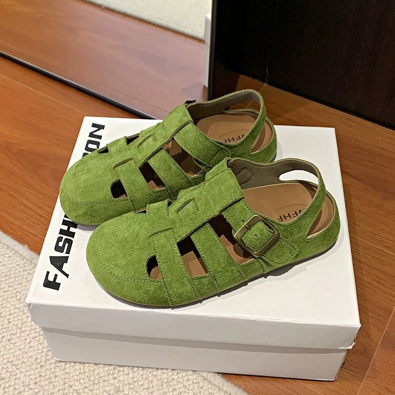 Retro Closed Toe Hollow-Out Sandals - Two-Way Design