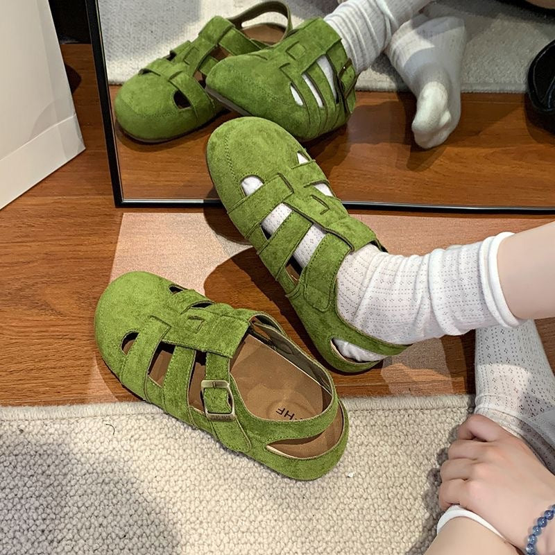 Retro Closed Toe Hollow-Out Sandals - Two-Way Design