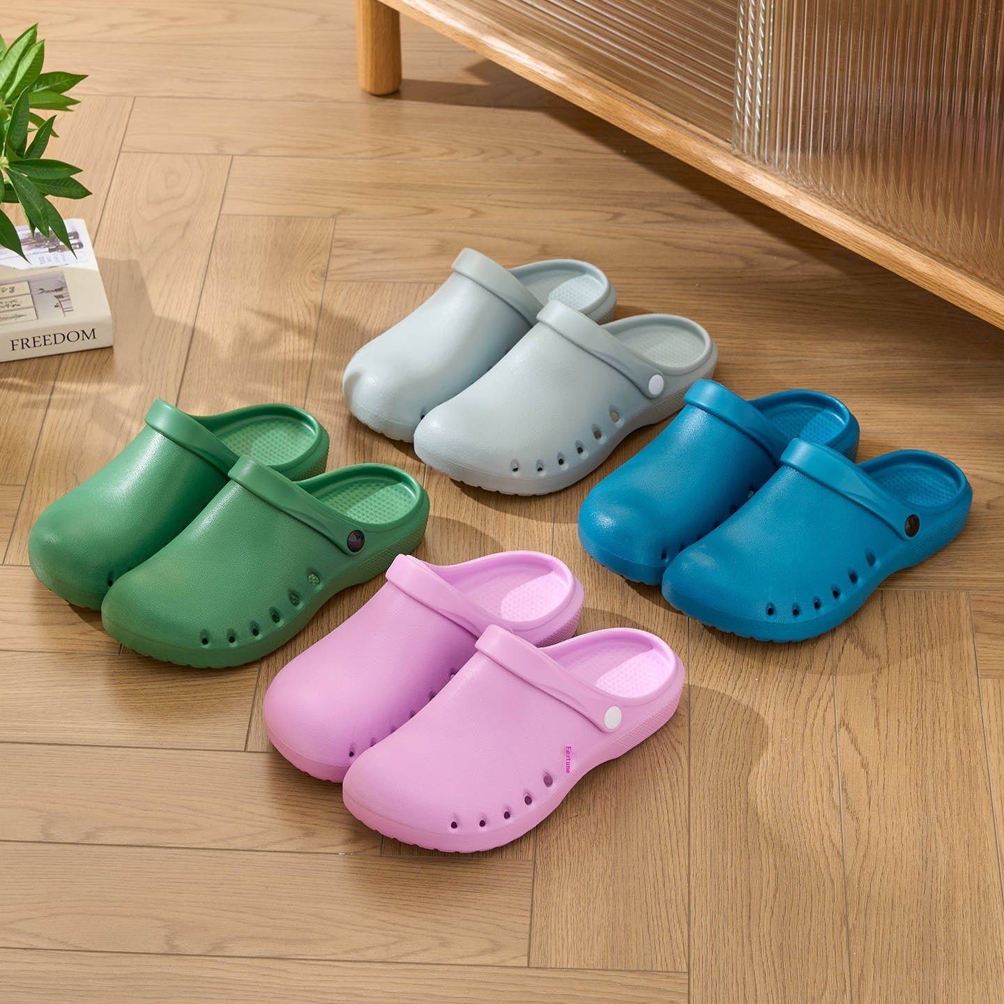 Non-Slip Beach Slippers - Closed-Toe Outdoor Water Shoes