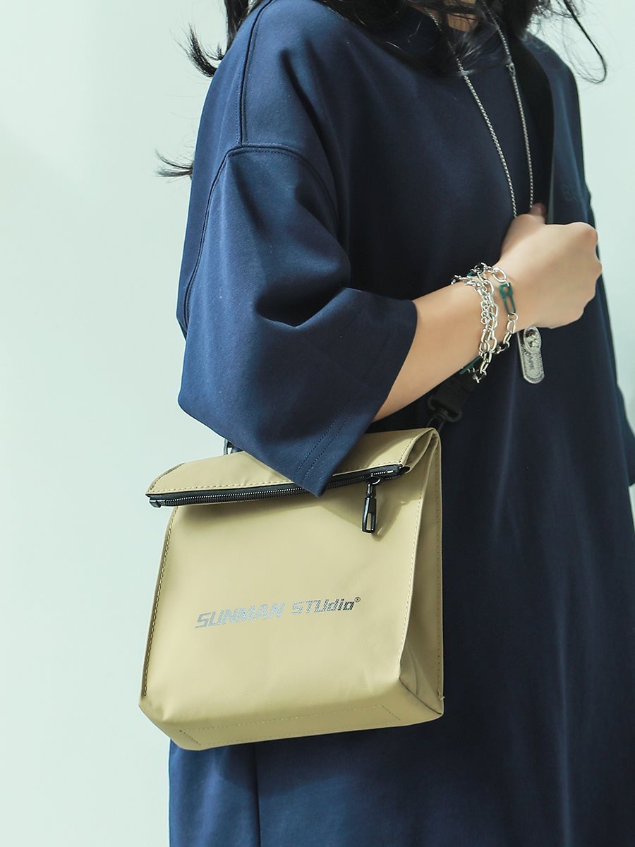 Simple All Match Messenger Bag Design Backpack Made From Polyester for Travel and Everyday Use with Street Trend