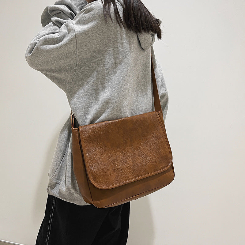 Men's British Style Vintage PU Leather Messenger Bag Crossbody For Street Retro Look