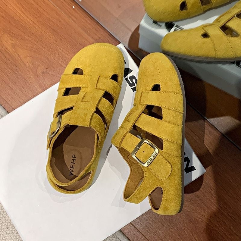 Retro Closed Toe Hollow-Out Sandals - Two-Way Design
