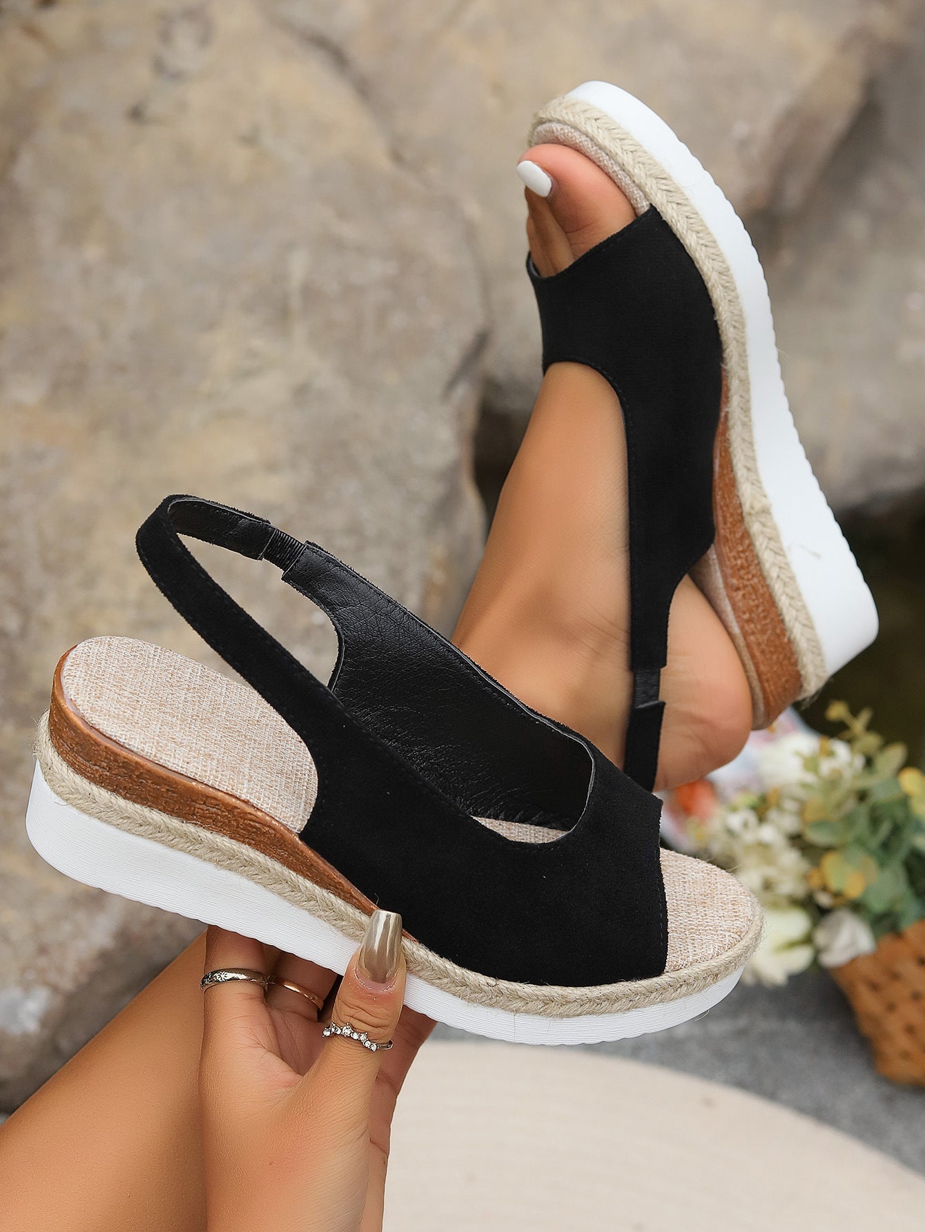 Plus Size Hemp Rope Cross Wedge Casual Sandals - Bohemian Style