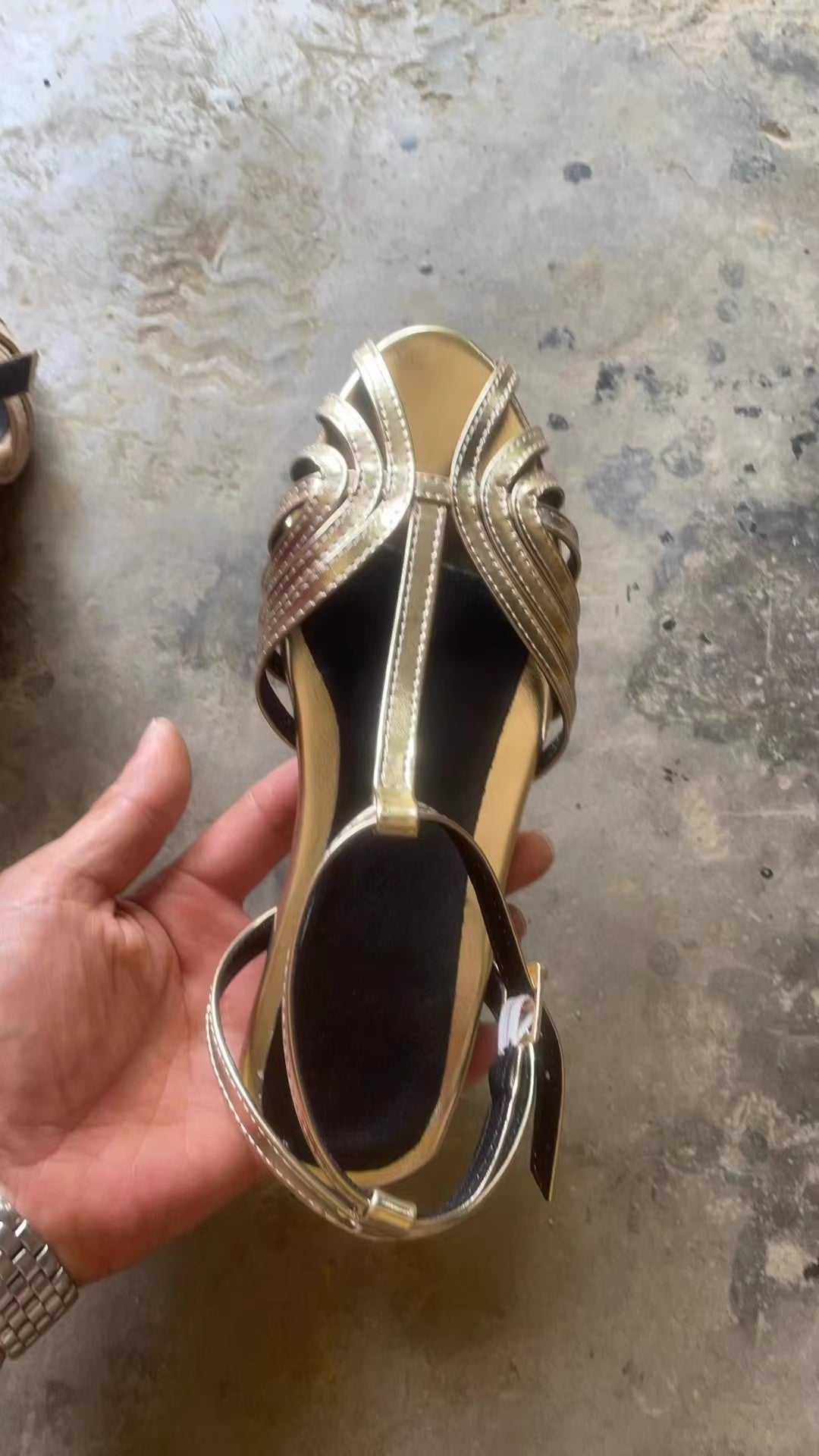 Summer Fashion Flat Peep Toe Ankle Buckle Sandals - Women's Hollow Gold Shoes