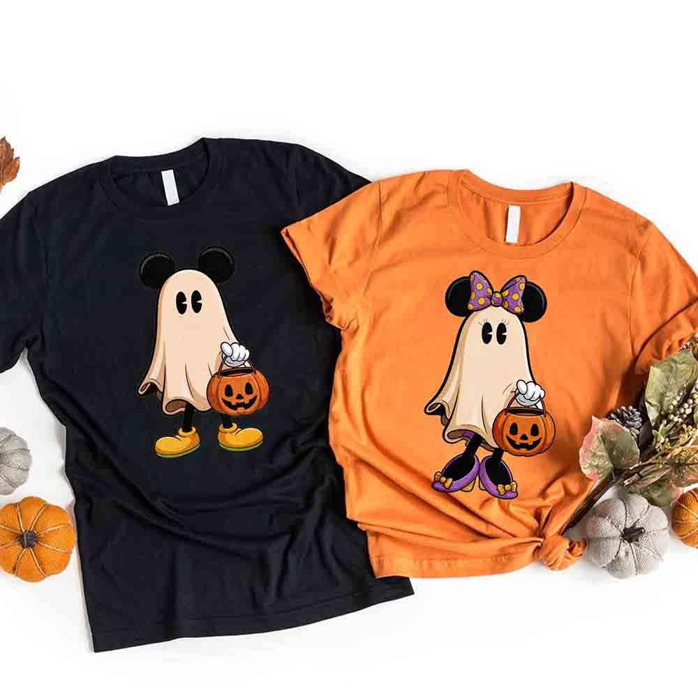 Couple Halloween T-shirt set, black and orange ghost holding jack-o'-lantern pumpkin