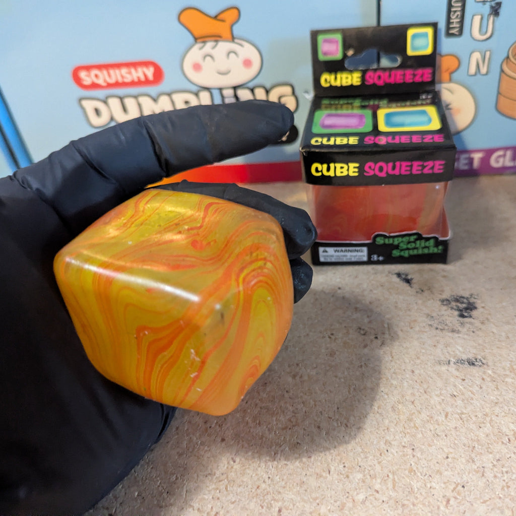 Yellow vs Orange Swirl Squeeze Cube (Super Slow-Rising Squish)