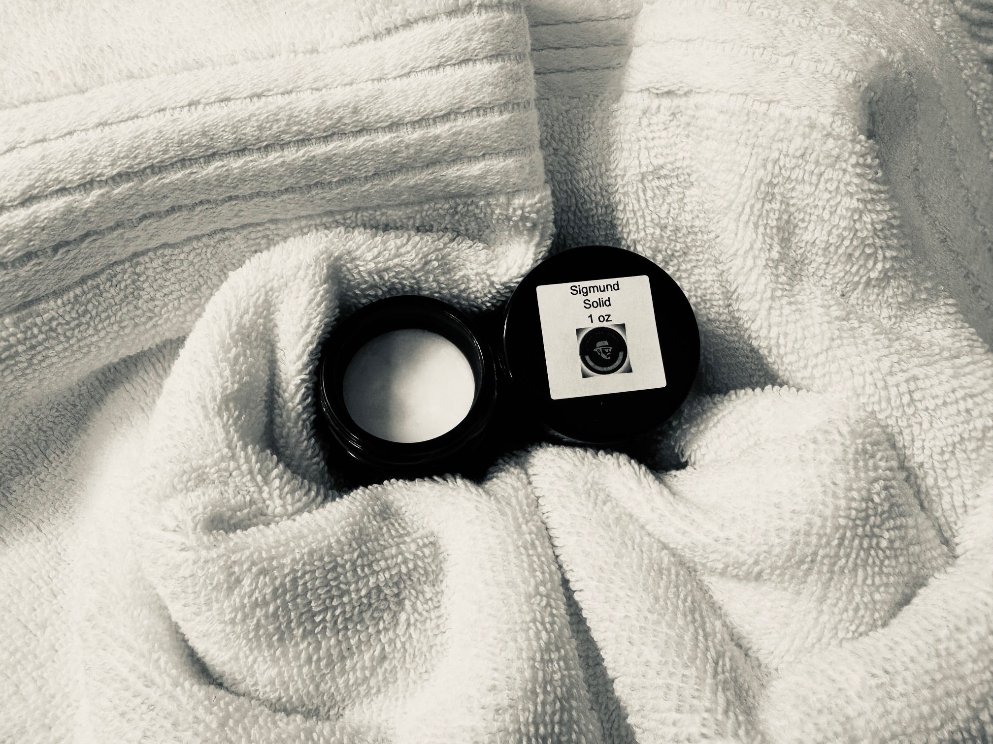 Sigmund Solid Scent-1