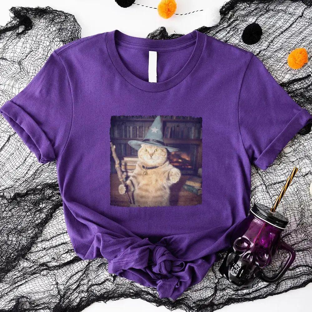 Purple cat wizard Halloween graphic T-shirt, short-sleeve crew neck