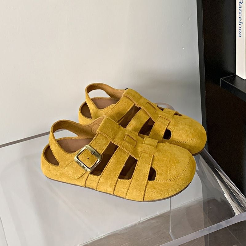 Retro Closed Toe Hollow-Out Sandals - Two-Way Design