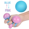 Color-changing TPR rubber vent ball set, blue and pink soft rubber balls held in hand