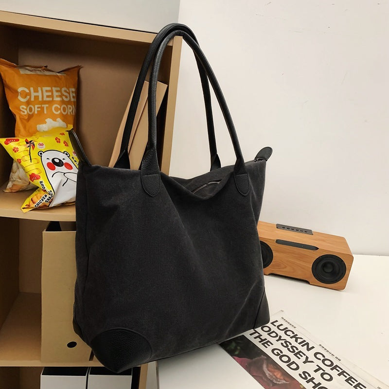 One Shoulder Travel Canvas Bag With Large 20 To 35 L Capacity For Students Gym And Leisure